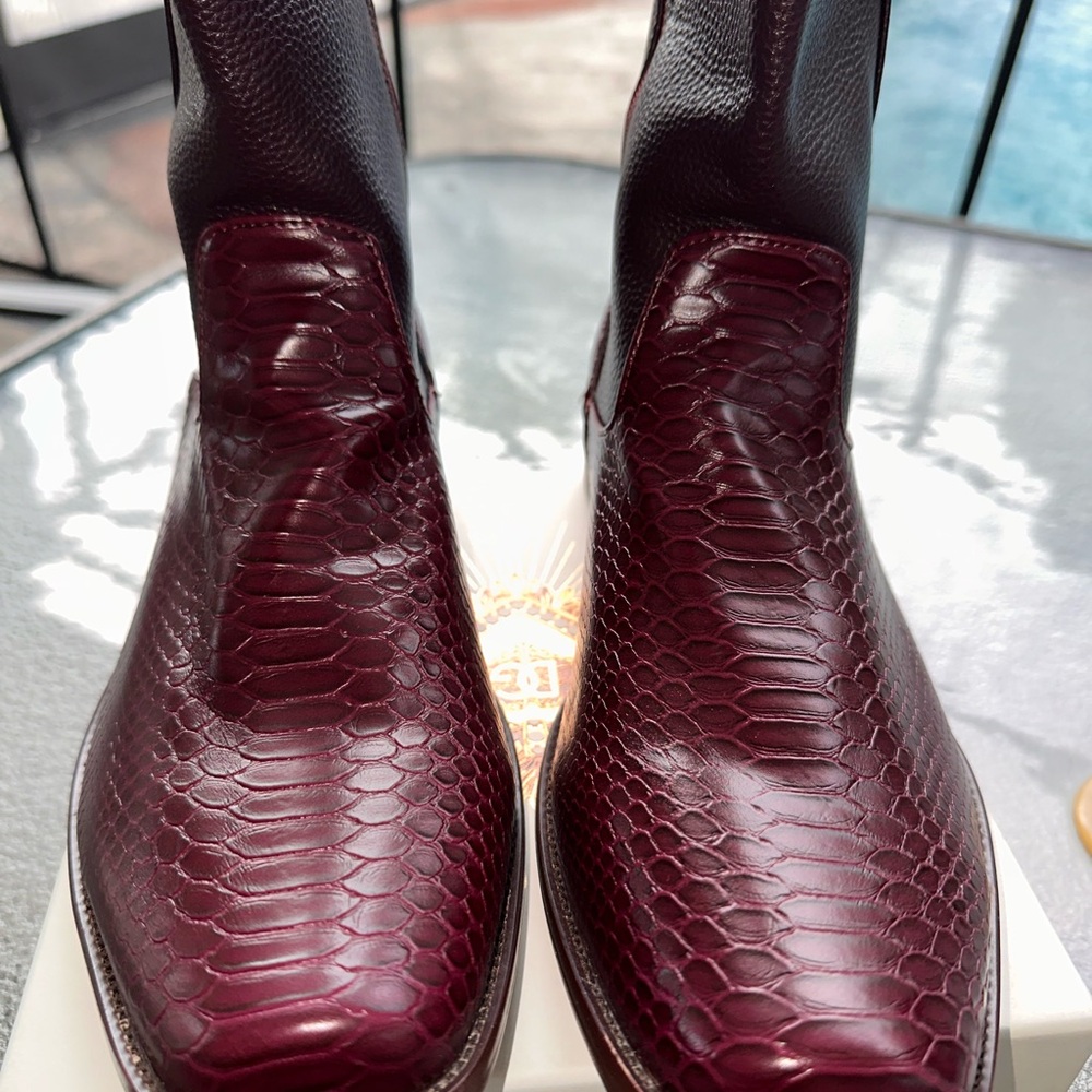 Burgundy Men's Boots Sz 9.5 SOLD